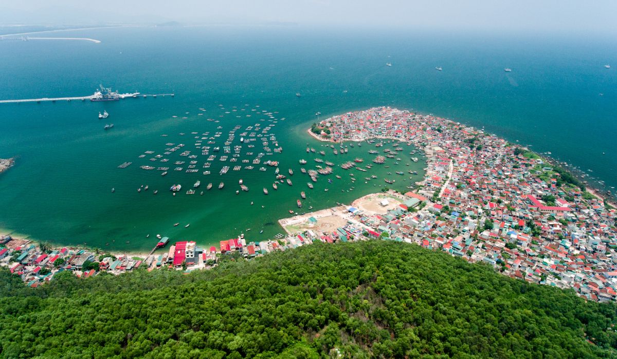 Đặc điểm nhiệt độ của vùng biển lớn Việt Nam
