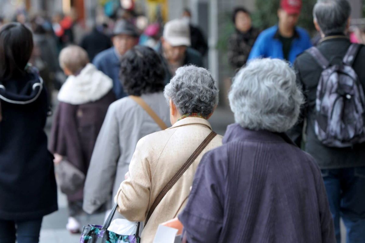 Tìm hiểu Đặc điểm dân sinh già nua hóa ở Nhật Bản